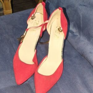 Stylish Red Pointed Toe Heels
